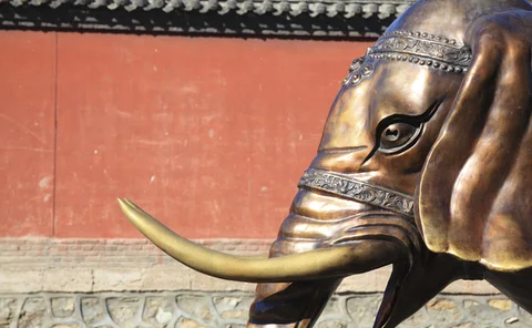Bronze elephant