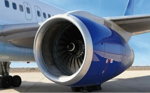 ist-3713633-planejetengine