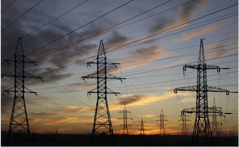 ist-8337610-powerlines