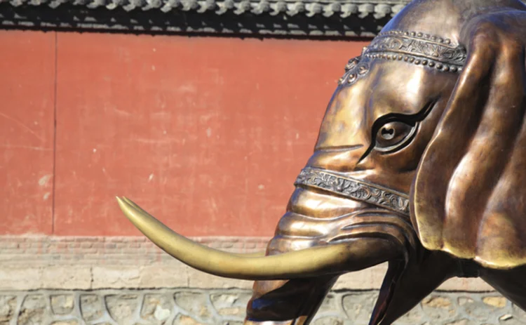 Bronze elephant